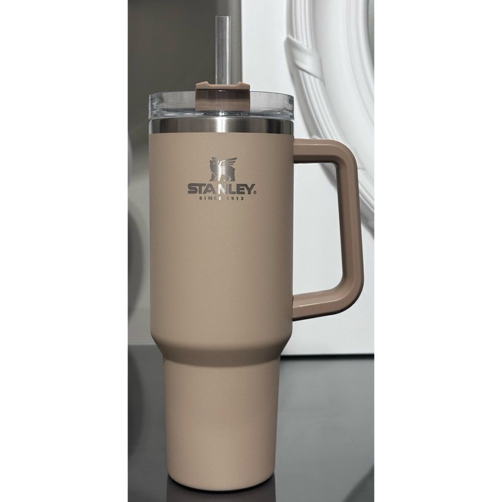 Stanley Adventure Quencher 40oz Stainless Steel Tumbler- DRIFTWOOD - Picture 2 of 6